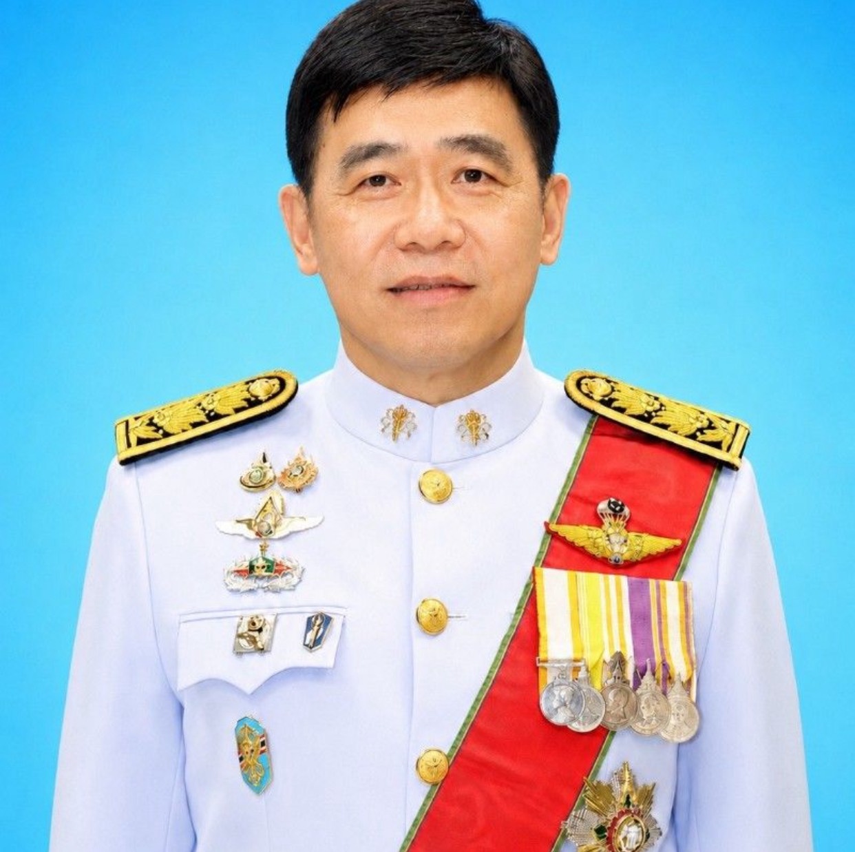 นายแพทย์รุ่งเรือง กิจผาติ 
